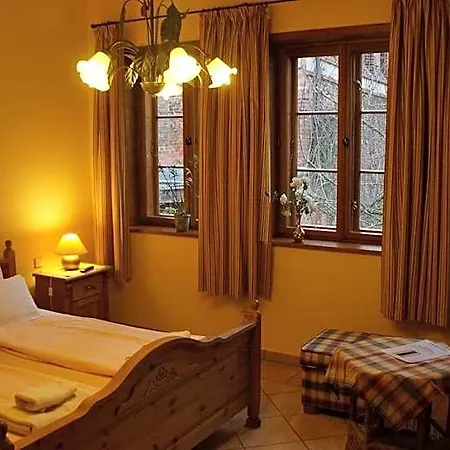 Gastehaus Am Wasserturm 4*