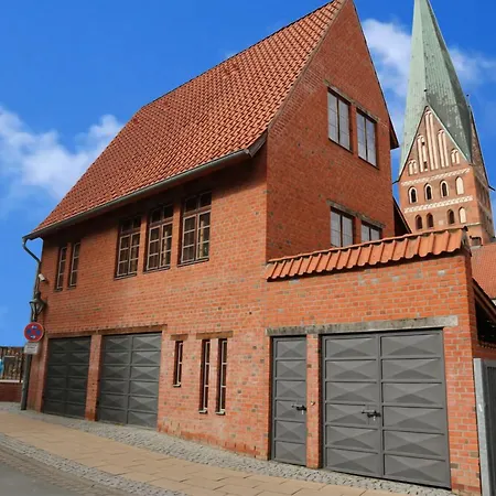 Gaestehaus Am Wasserturm בית הארחה Lüneburg